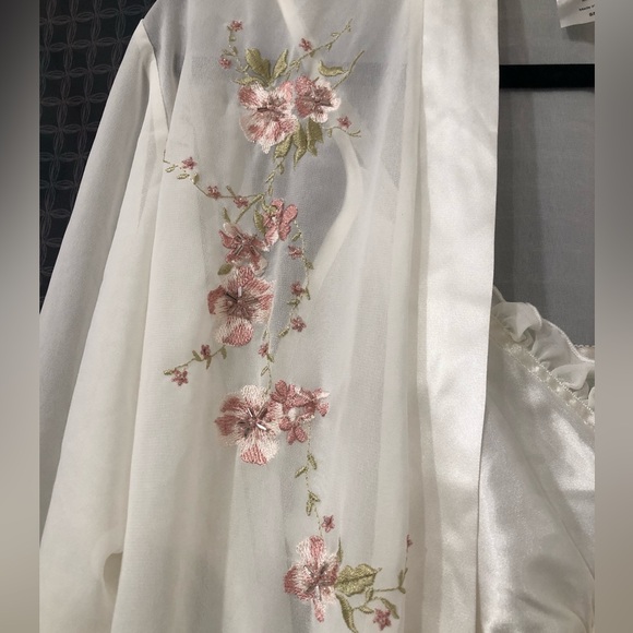 California dynasty coquette mini slip nightgown and robe - Picture 9 of 11